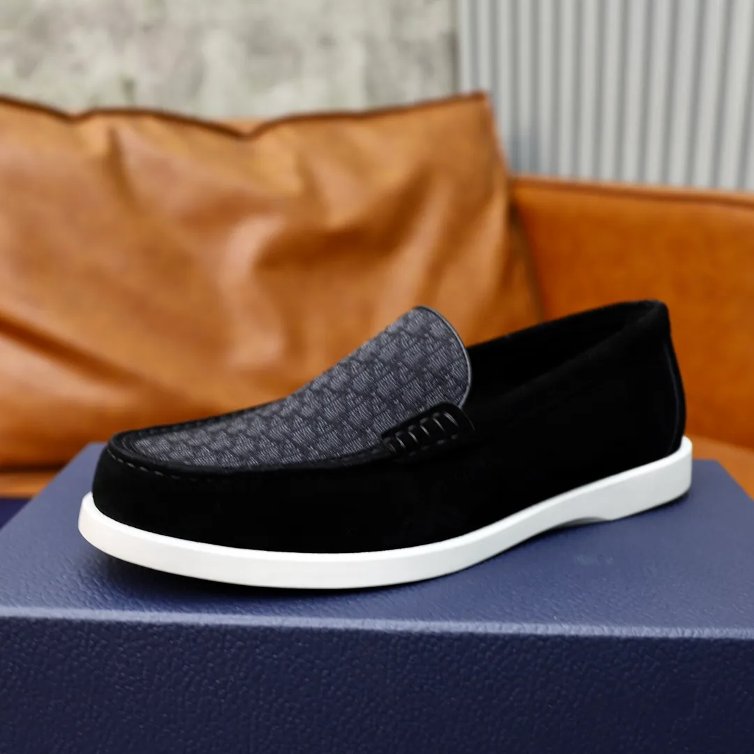 Ex-factory price: 540🙅‍♂️🙅‍♂️🙅‍♂️ Brand: Dior DIOR Standard code: Men's code 38/44 (45 can be customized) Grade: Same as the official website Material: Original cowhide stitching, cowhide lining, original TPU wear-resistant soft outsole Style categories: Leisure and sports version, footwear for driving, young fashion, European and American trends, British style Color: actual picture color